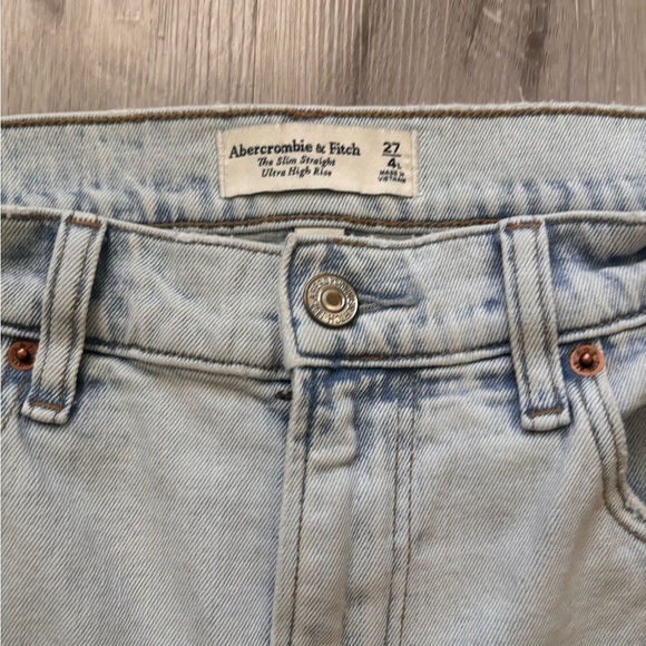 Abercrombie & Fitch Denim - Abercrombie slim straight ultra high rise jeans size 4L